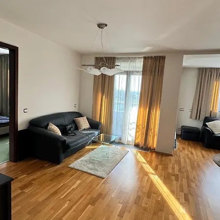 منزل للإقامة Guest House *